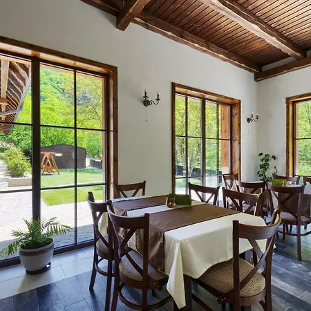 Apostolite Hotel